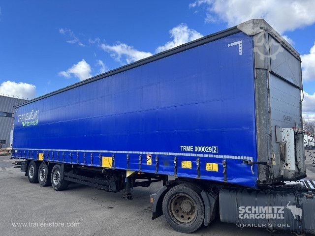 Auflieger mit Pritsche & Plane Schmitz Cargobull Semitrailer Curtainsider Standard