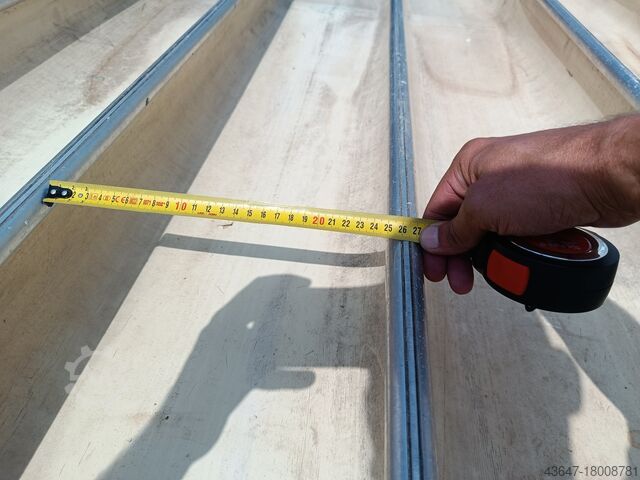 Conveyor belt, slat conveyor  