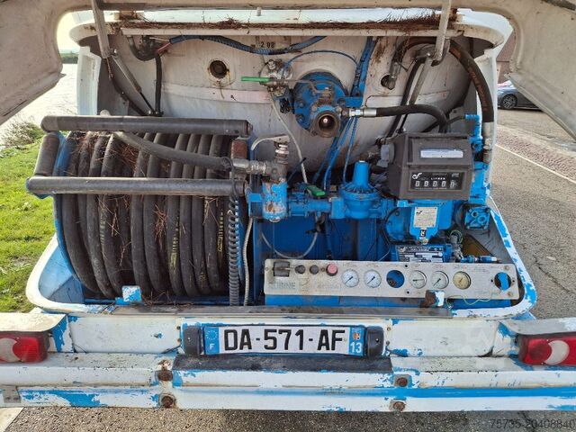 Tanker truck RENAULT MIDLUM 220 GAS / LPG