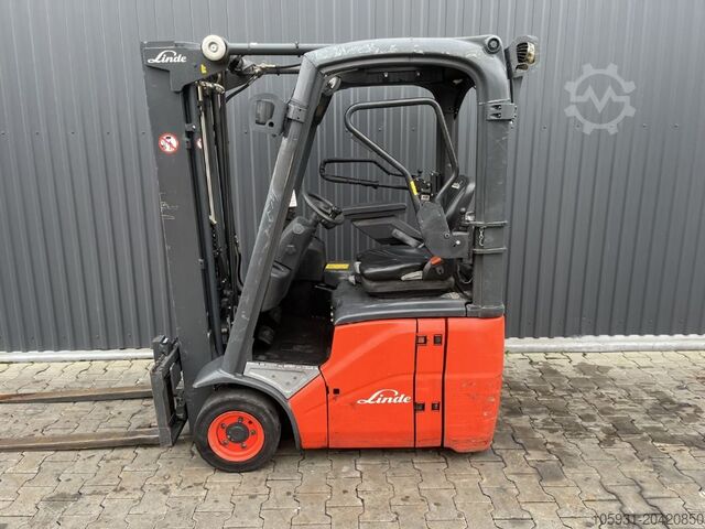 Electric 3-wheel forklift Linde E12-01