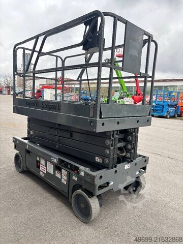 Scissor lift Haulotte Compact 12 - 11,75m Scherenarbeitsbühne