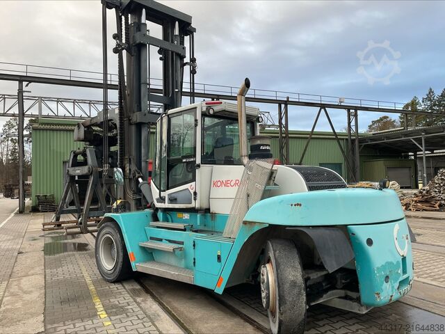 Heavy-duty diesel forklift with stone grapple Konecranes SMV 12-1200 C