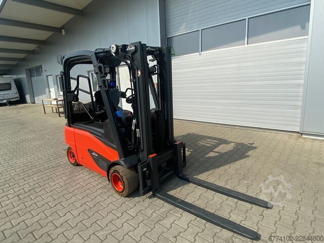  Linde E20PL-02 + Ladegerät 3516 --EK