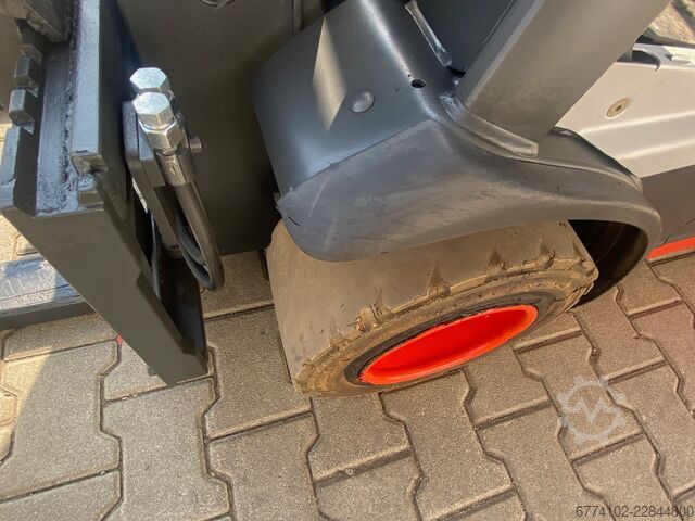  Linde E20PL-02 + Ladegerät 3516 --EK