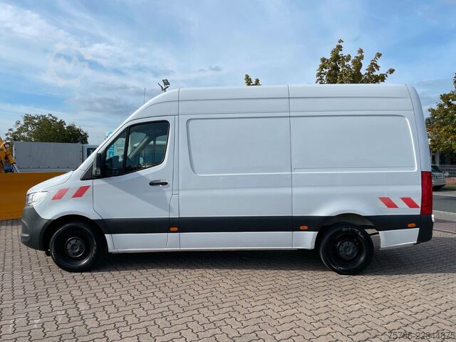 High top van MERCEDES-BENZ Sprinter 316 CDI L2H2/ Autom./ AC/ Navi/ AHK 3.5