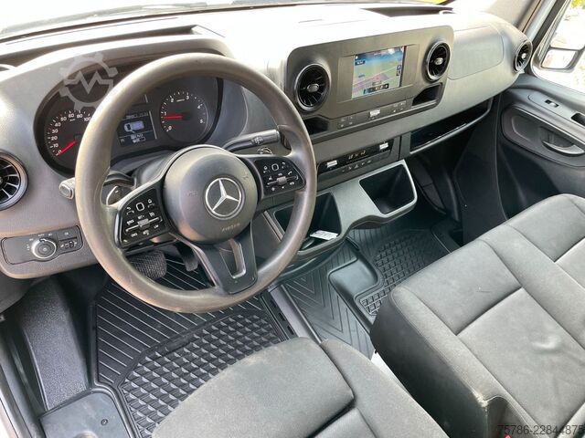 High top van MERCEDES-BENZ Sprinter 316 CDI L2H2/ Autom./ AC/ Navi/ AHK 3.5