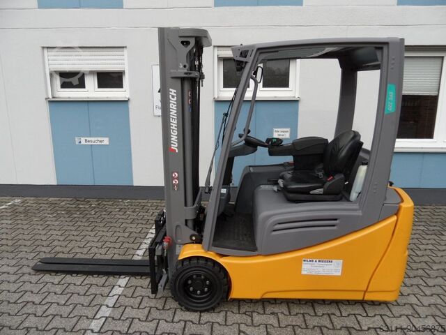 Electric 3-wheel forklift Jungheinrich EFG 220 - BJ 2022 - Triplex - wenig Stunden!
