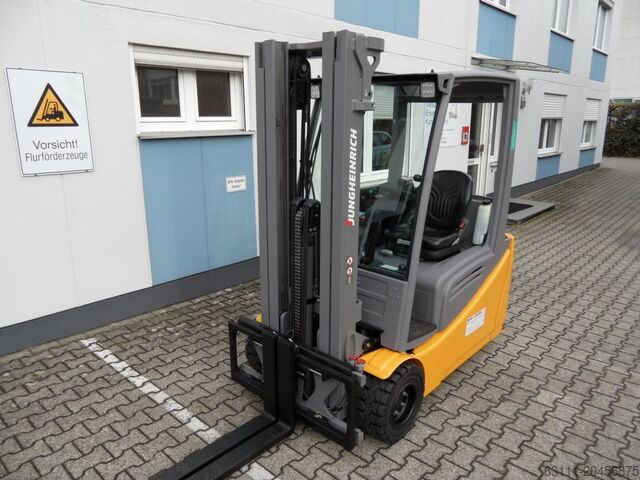 Electric 3-wheel forklift Jungheinrich EFG 220 - BJ 2022 - Triplex - wenig Stunden!