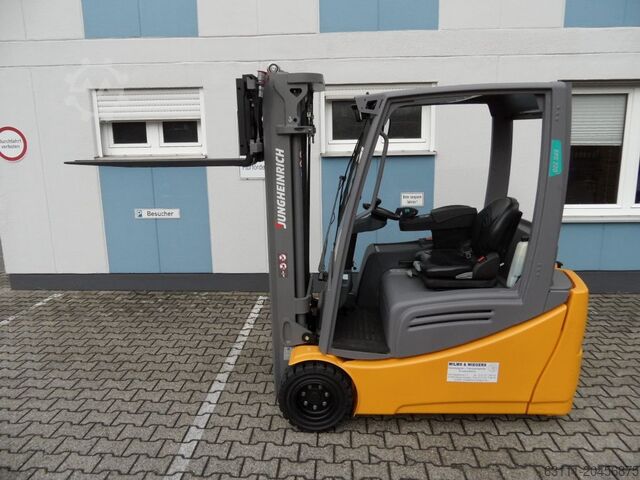 Electric 3-wheel forklift Jungheinrich EFG 220 - BJ 2022 - Triplex - wenig Stunden!