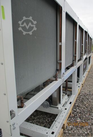 Kältemaschine Carrier 30KAVIZE 1100kW