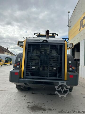 Komatsu WA500-8E0 Komatsu WA500-8E0