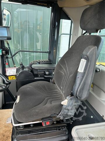 Komatsu WA500-8E0 Komatsu WA500-8E0