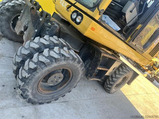 Komatsu PW180-10 Komatsu PW180-10
