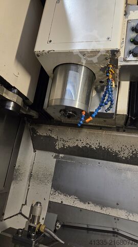Vertikales Bearbeitungszentrum OKUMA MB-46 VAE A-Achse