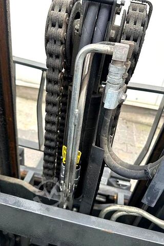 4-Rad-Gabelstapler UNICARRIERS (NISSAN) 3,2 T (UG1D2A32LG)