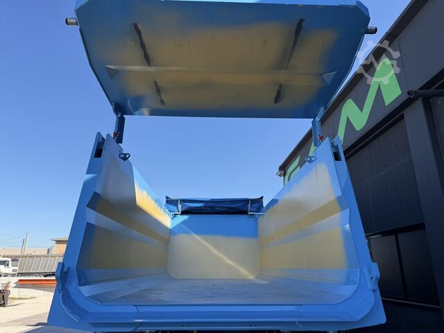 Tipper truck Iveco T-Way 410T54 Kipper 20cbm 8x4