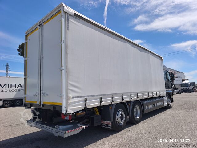 Flatbed truck with tarp MAN 26.420 TGX 6X2 EURO 6