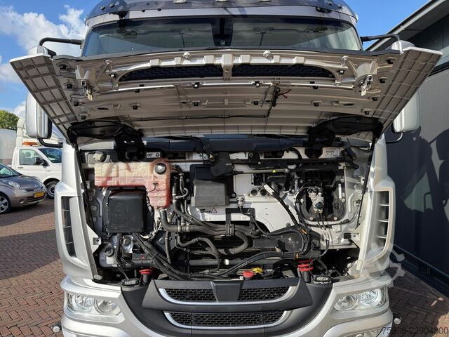 DAF LF 230 Tractor Showtruck, 6-cylinder, 1st owner, Euro 6, original Dutch vehicle. DAF LF 230 Trekker Showtruck 6 Cylinder 1st Owner E...