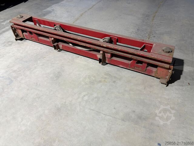 Low loader semitrailer sonstige Ausgleichsbock für gekröpften Tieflader