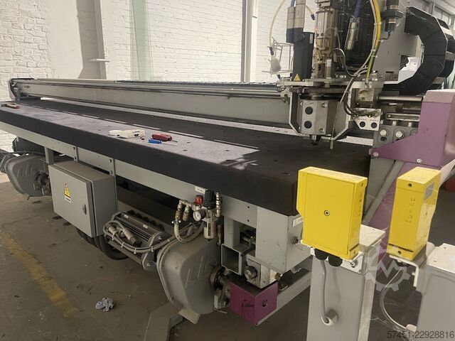 Tiltable glass cutting machine LISEC BSV 60-33 S