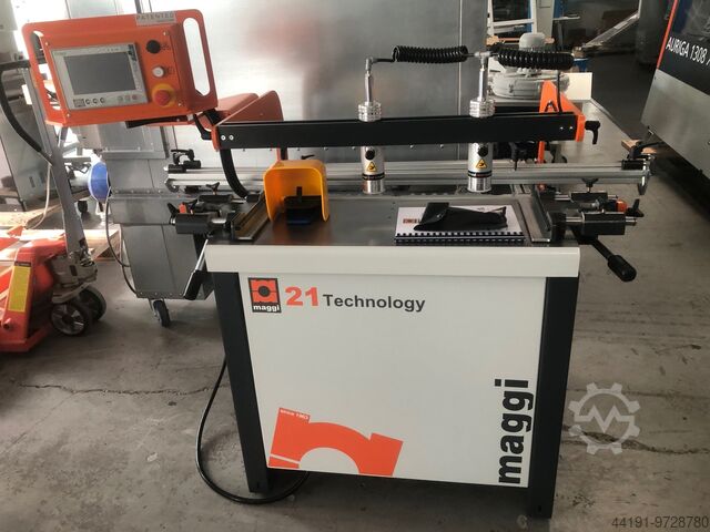 Dowel boring machine Maggi 21 Technology