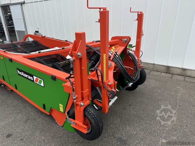 Holaras UR 135-DB onion harvester with cross-conveyor belts HOLARAS UR-135-DB