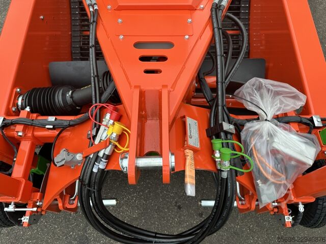 Holaras UR 135-DB onion harvester with cross-conveyor belts HOLARAS UR-135-DB
