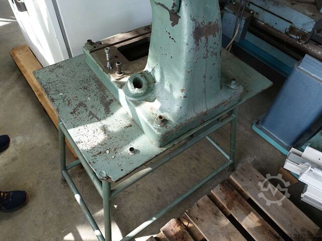 Kniehebelpresse VÖGTLE 