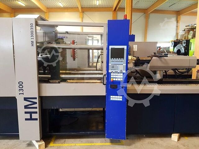 Injection molding machine BATTENFELD HM 1300/350