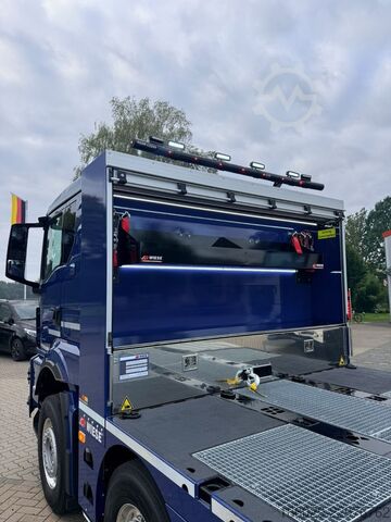 LKW mit Pritsche (offen) MAN TGS 35.540  Maschinentransporter mit Rampen