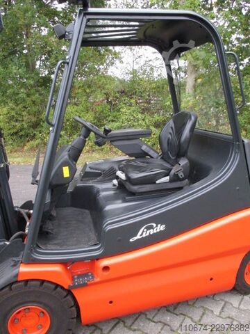 Electric 4-wheel forklift Linde E25-02