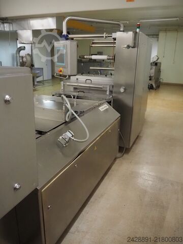 Thermoforming type packaging machine CFS 620