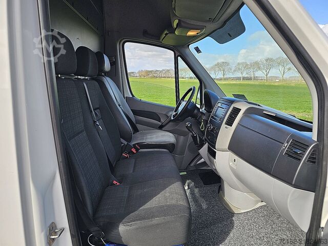 High-roof van VOLKSWAGEN CRAFTER
