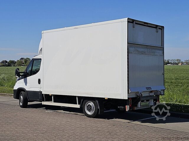 Suitcase IVECO DAILY 35S12 Bakwagen Laadklep!