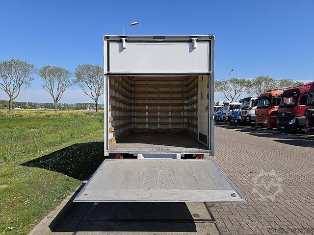 Suitcase IVECO DAILY 35S12 Bakwagen Laadklep!