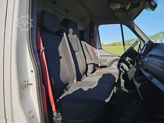 High-roof van RENAULT MASTER T35 ac EURO6 dubbellucht