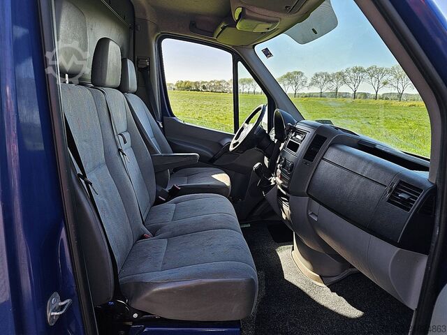 High-roof van VOLKSWAGEN CRAFTER 35 2.5