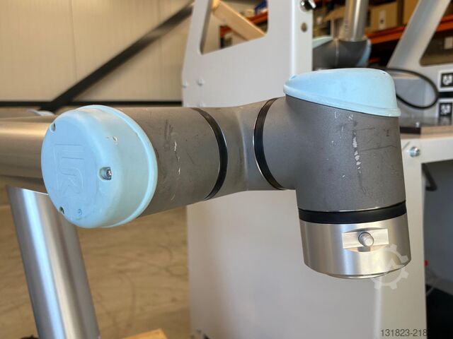 Industrial robot Universal Robots UR10e