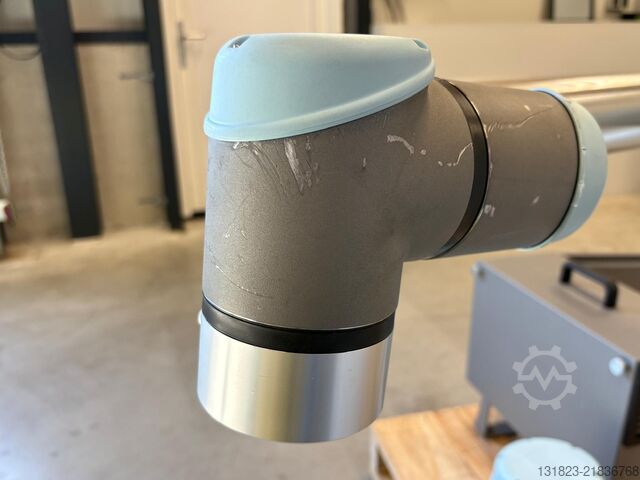 Industrial robot Universal Robots UR10e