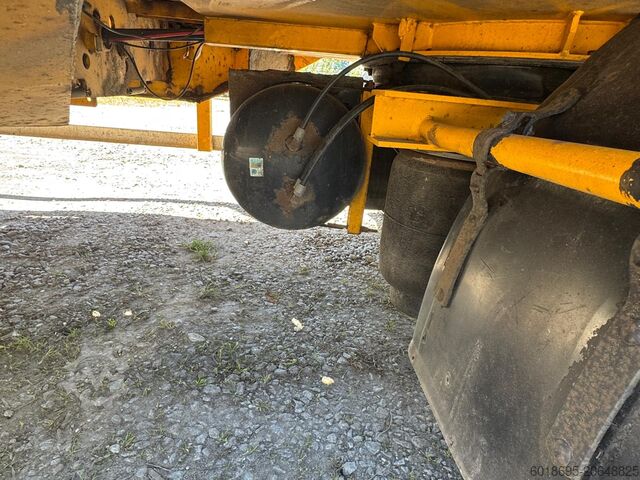 Hook lift truck including trailer Iveco AT380T45