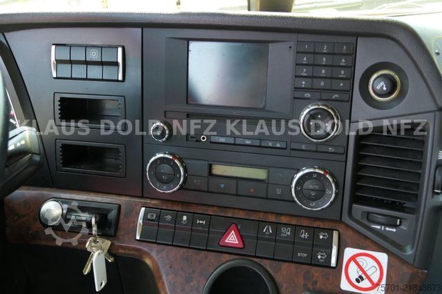 Box truck MERCEDES-BENZ Actros 1842 Koffer Vollluft LBW Euro 6