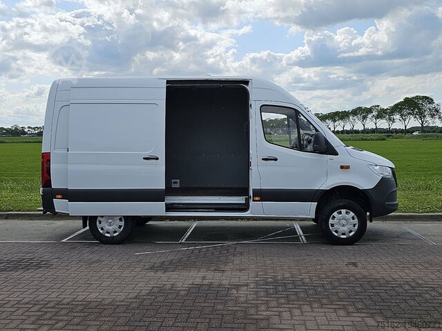 High-roof van MERCEDES-BENZ SPRINTER 316 CDI 4X4 AUT. L2H2