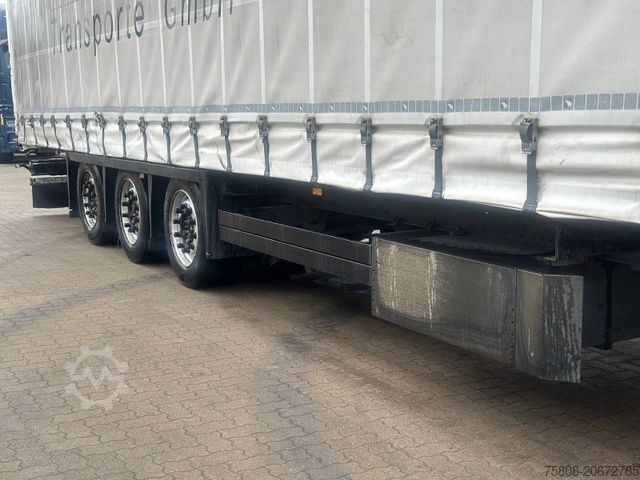 Auflieger mit Pritsche & Plane SCHMITZ CARGOBULL SCB S3T Mega Hubdach Edscha Liftachse