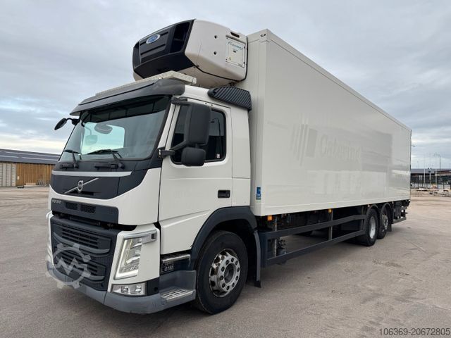 Refrigerated truck VOLVO FM330 6x2*4 Carrier Supra 1250 Mt 9,9m (defekt f