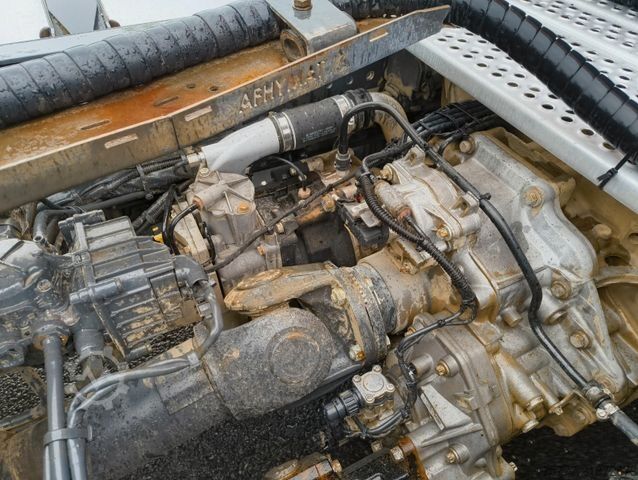 Standard tractor unit MERCEDES-BENZ Actros 18-48 Stream Space-MP4-Retarder-Hydraulik