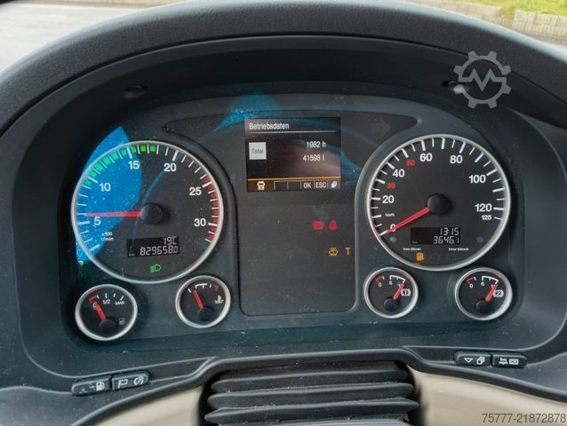 Swap body truck MAN TGX 26.470XXL INTARDER-Lift/Lenk-419tkm Engine