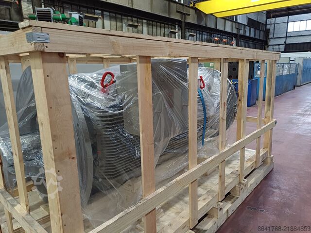 Medium-voltage three-phase asynchronous motor OME Srl OMV560-8