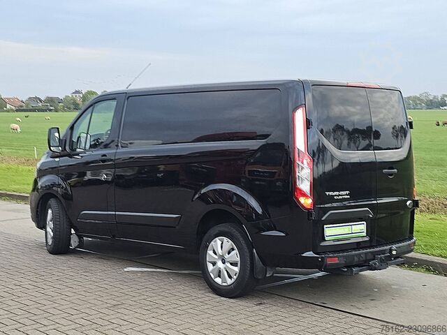 FORD TRANSIT CUSTOM 2.0 L1H1 Navi Automaat 130Pk Onderhoudshistorie Trekhaak! FORD TRANSIT CUSTOM 2.0 L1H1 Navi Automaat 130Pk Ond...