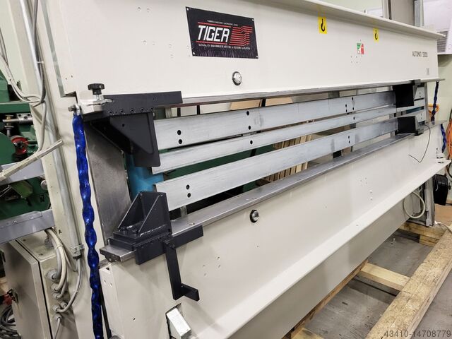 Gluing press Tiger Automat 3000