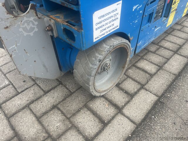 Scissor lift Genie GS 1532 | 2012